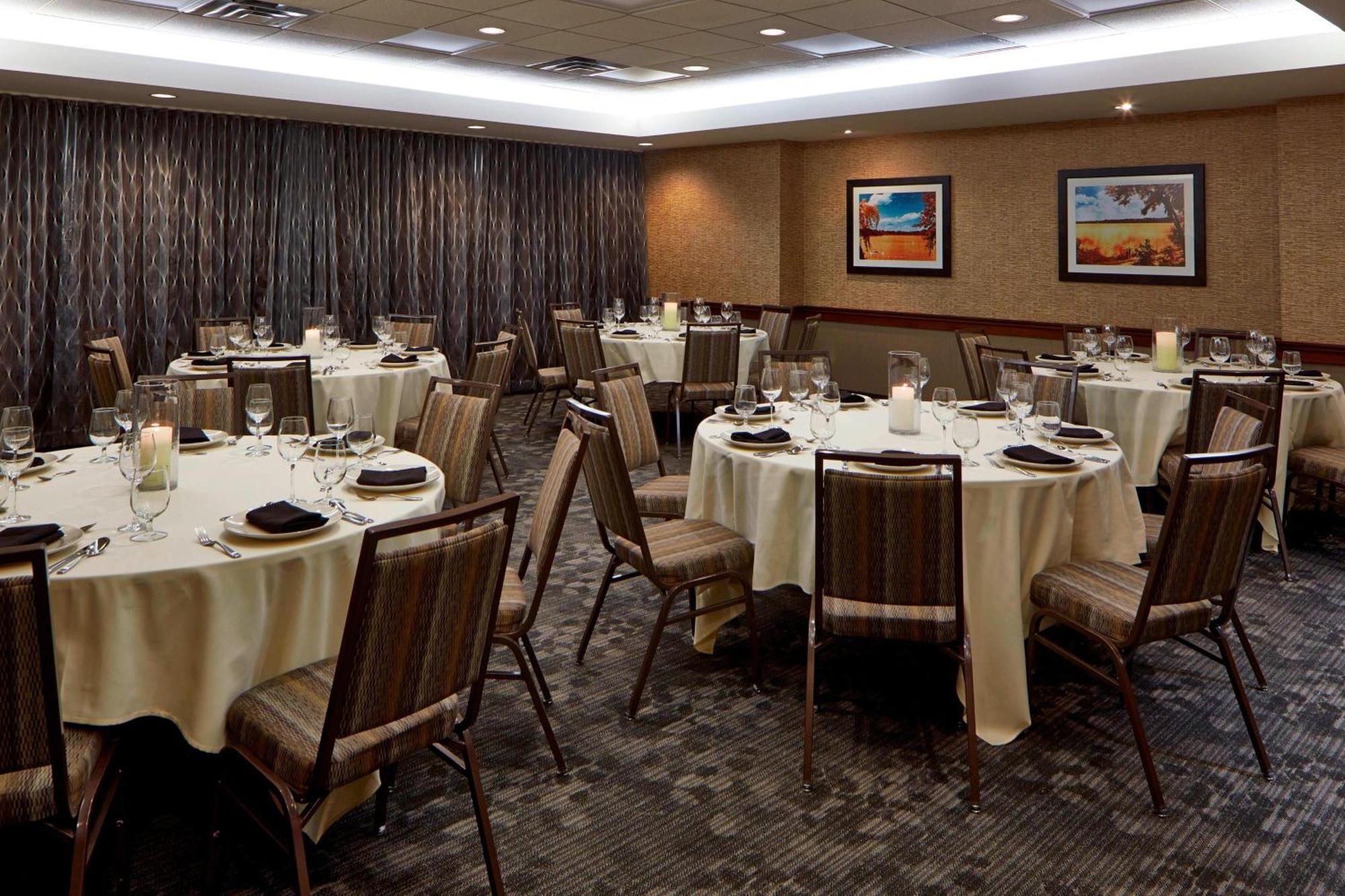 Courtyard By Marriott Bloomington Mall Of America Exterior photo