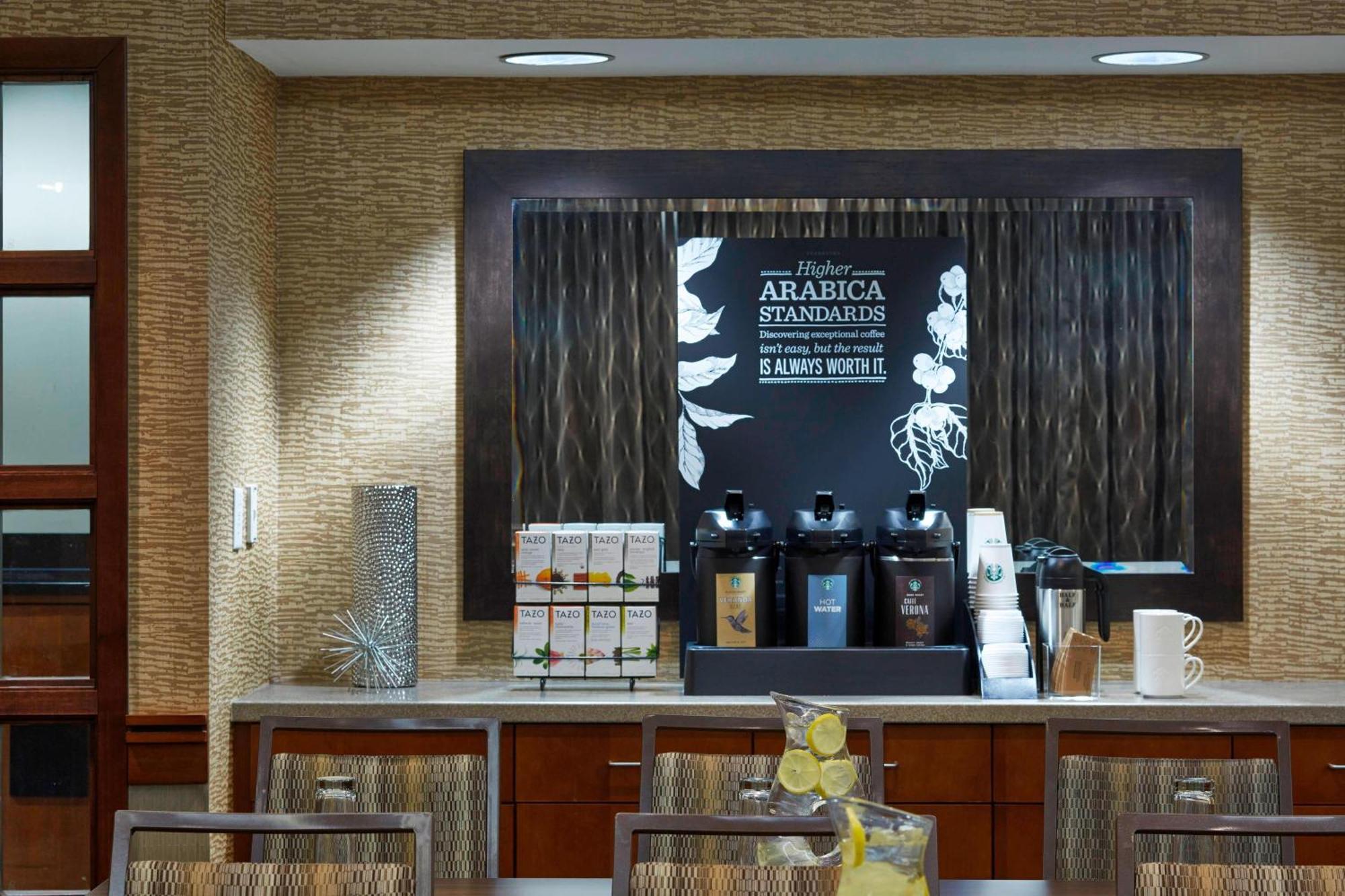 Courtyard By Marriott Bloomington Mall Of America Exterior photo