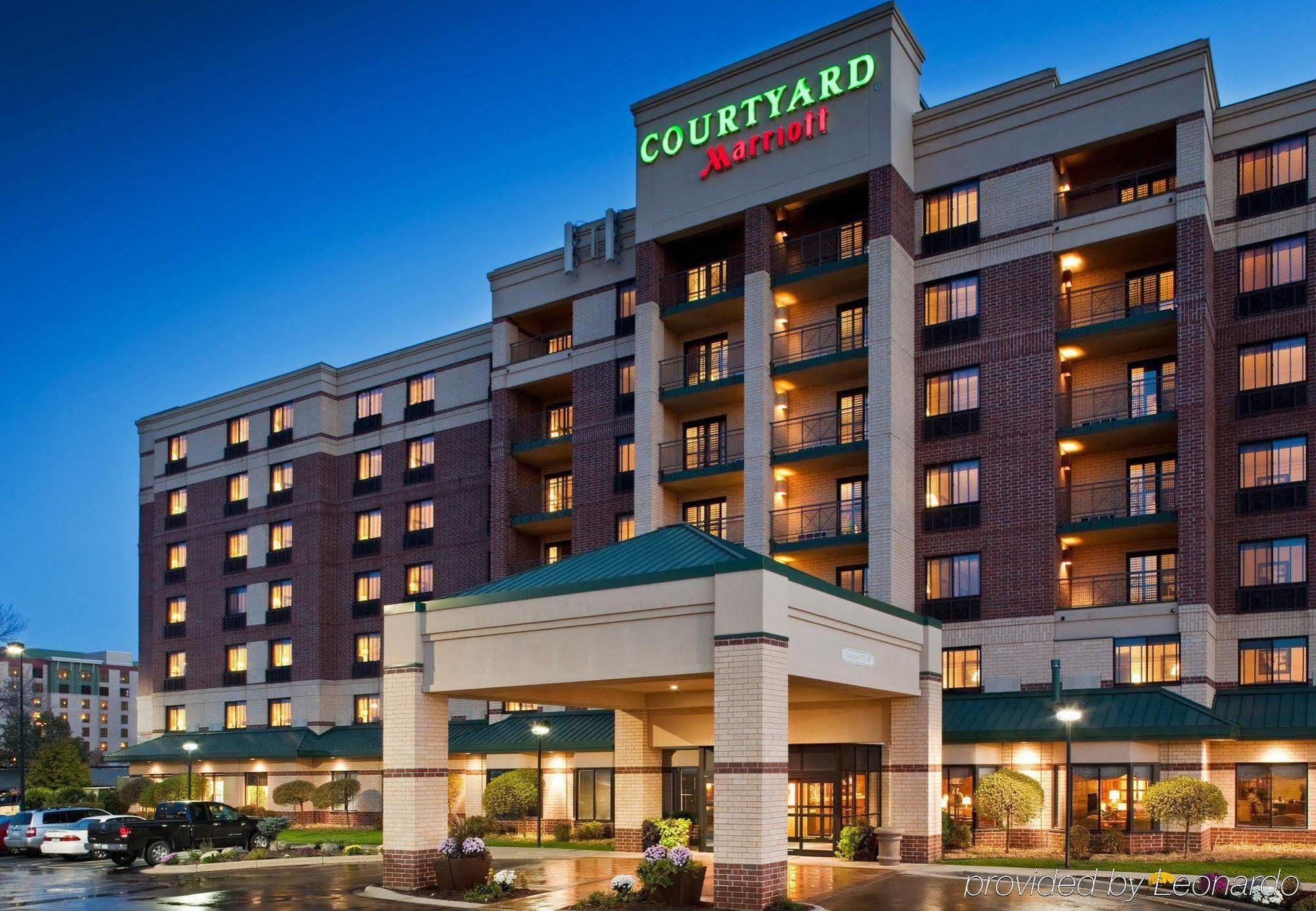Courtyard By Marriott Bloomington Mall Of America Exterior photo